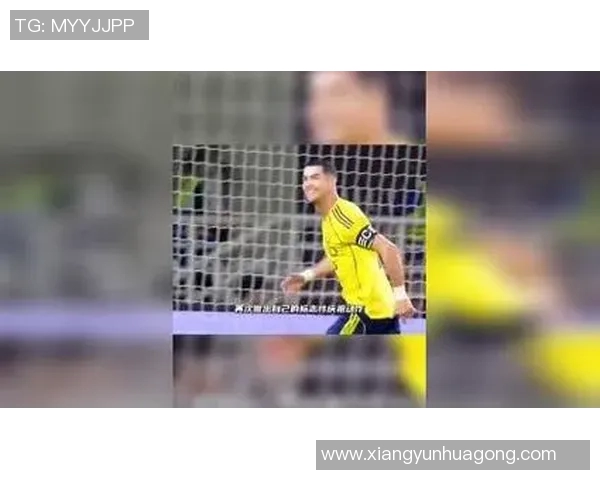 足球明星为粉丝献上舞蹈表演展现热情与亲密互动的精彩瞬间